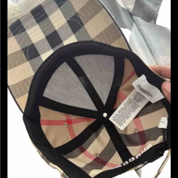 Burberry Baseball Cap Never Worn - Picture 4 of 4